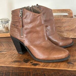 Flash sale! 🚨Jessica Simpson Women's Ankle Bootie Size 7.5🔥🚨